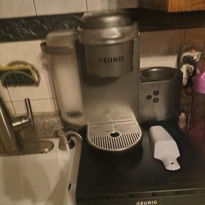 Keurig Metallic Coffee Brewer Used Coffee Side Works. Frother Works Sometimes.